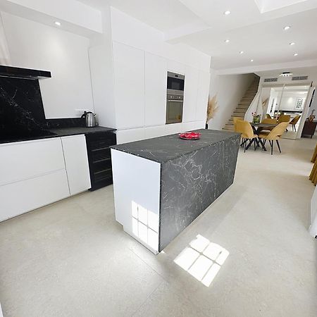 3 Bedrooms Villa Near Cannes - Pool & Jacuzzi - Sea View Mandelieu 外观 照片