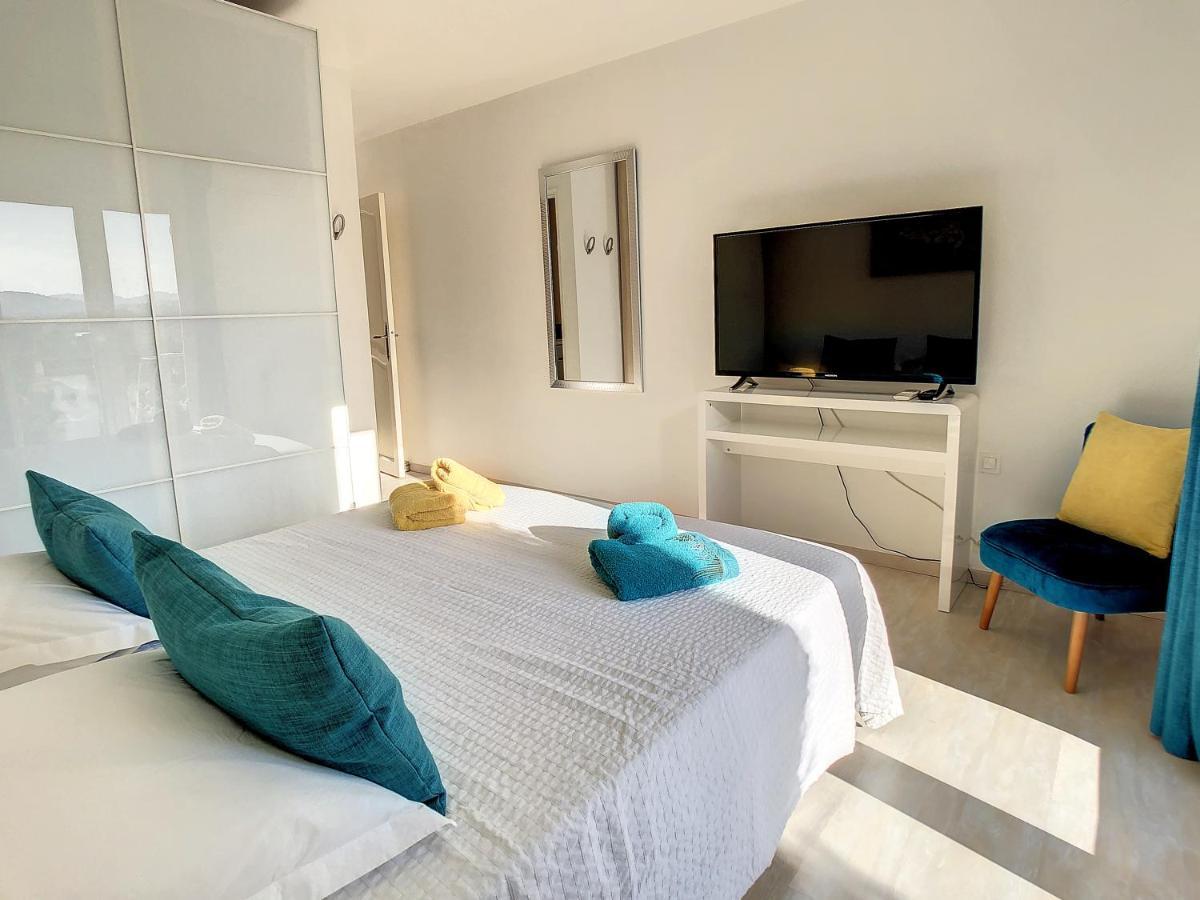 3 Bedrooms Villa Near Cannes - Pool & Jacuzzi - Sea View Mandelieu 外观 照片