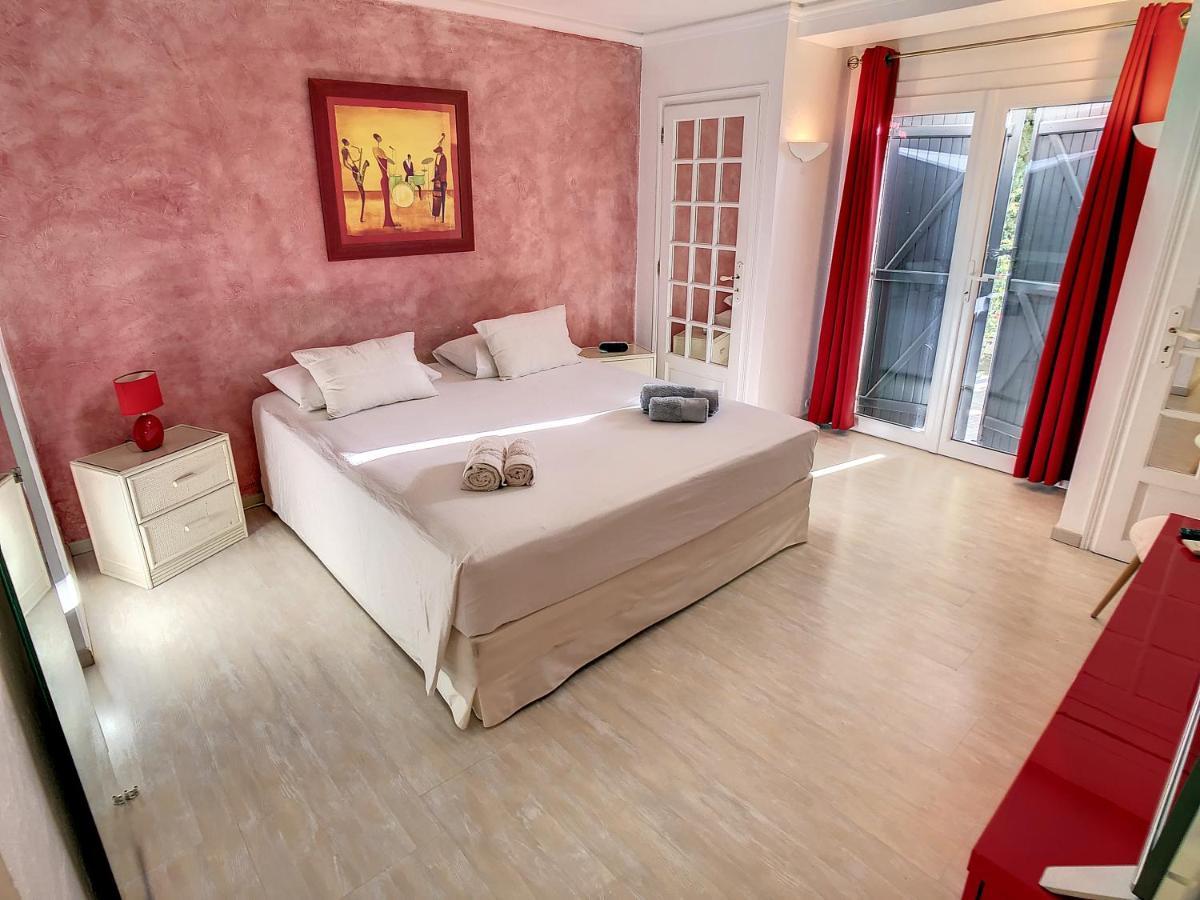 3 Bedrooms Villa Near Cannes - Pool & Jacuzzi - Sea View Mandelieu 外观 照片