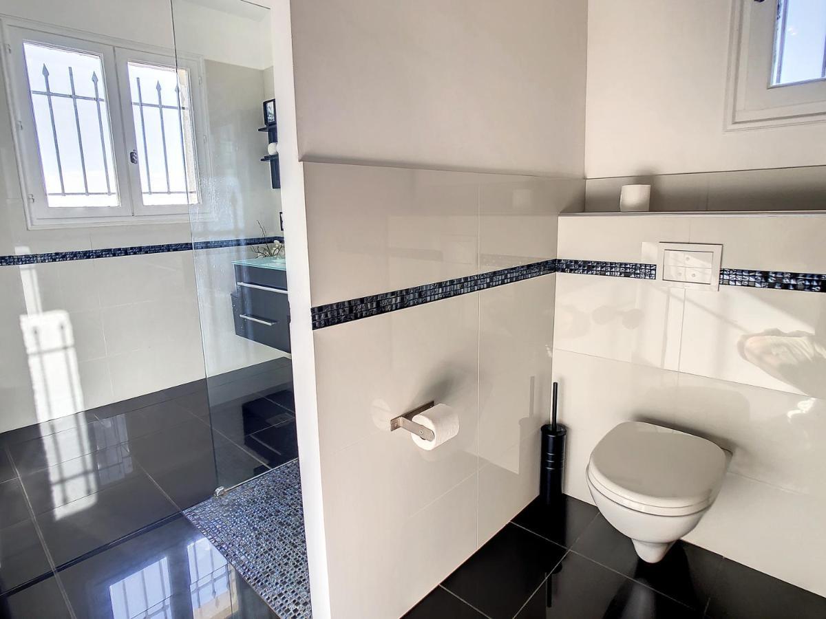 3 Bedrooms Villa Near Cannes - Pool & Jacuzzi - Sea View Mandelieu 外观 照片