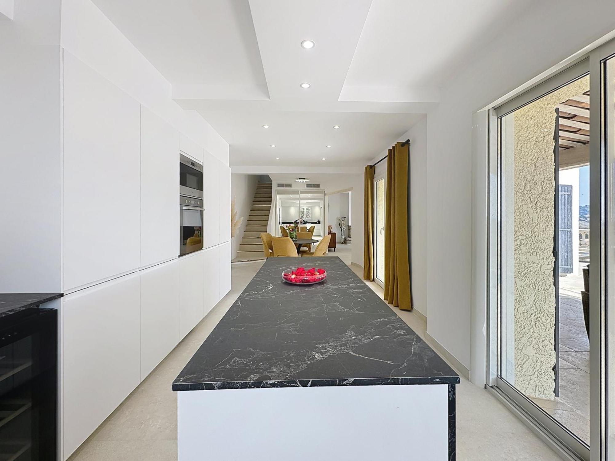 3 Bedrooms Villa Near Cannes - Pool & Jacuzzi - Sea View Mandelieu 外观 照片
