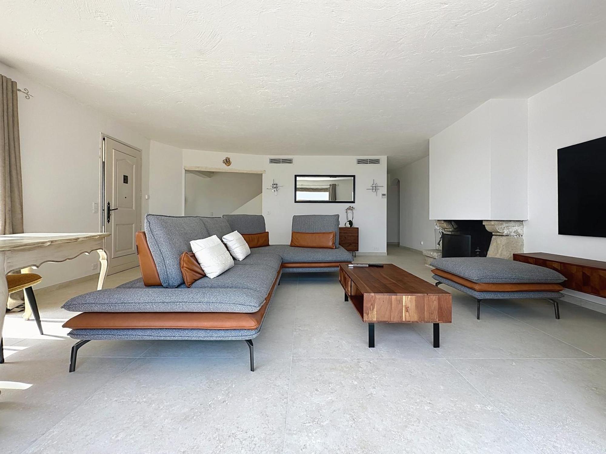 3 Bedrooms Villa Near Cannes - Pool & Jacuzzi - Sea View Mandelieu 外观 照片