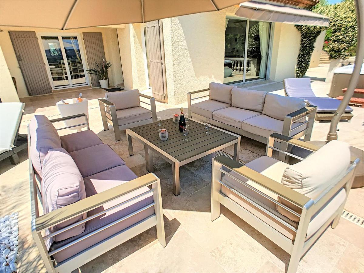 3 Bedrooms Villa Near Cannes - Pool & Jacuzzi - Sea View Mandelieu 外观 照片